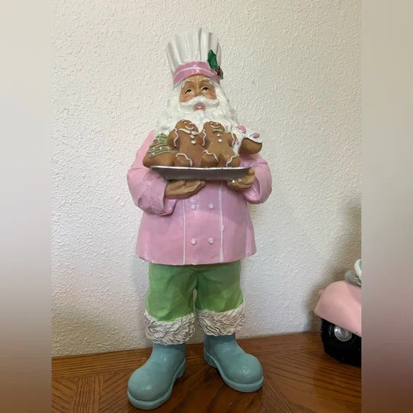 Gingerbread Bakery Santa - Picture 2 of 4